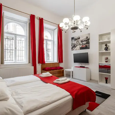 Red Romance Budapest