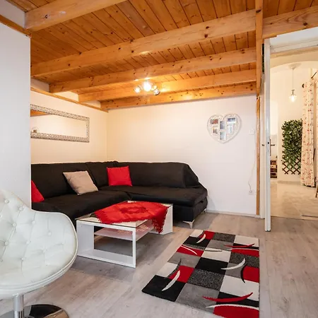 Red Romance Budapest