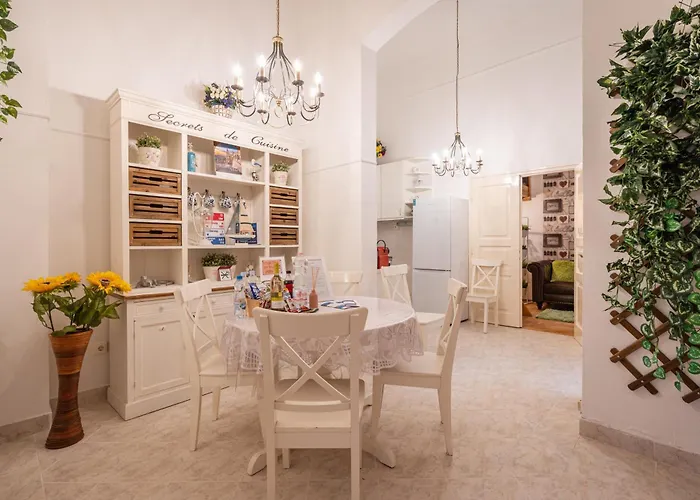 Apartment Red Romance Budapest